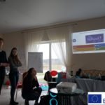 prezentacja wyświetlana na rzutniku